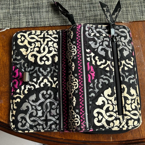 Vera Bradley Turn Lock Wallet Canterbury Magenta Quilted Zip Around Wallet - Picture 14 of 17